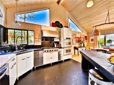 Malibu Luxury Vacation Home with Pool